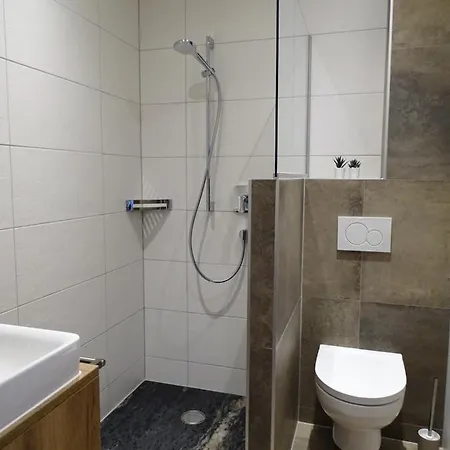 Alpenresidenz M Vermietungs Kg סי