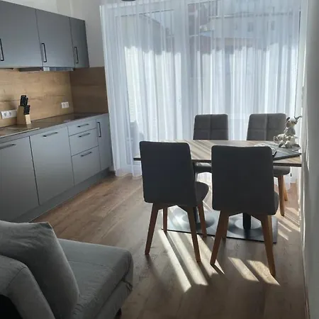 Alpenresidenz M Vermietungs Kg * סי